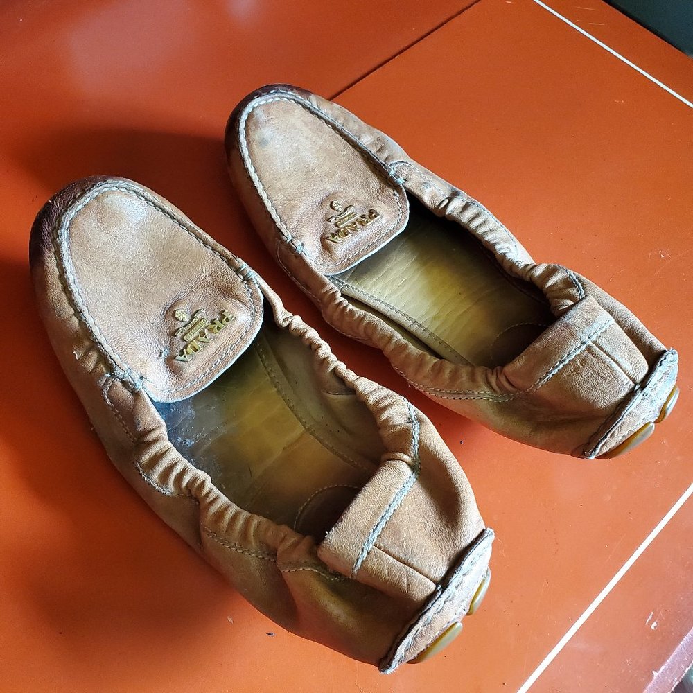 Tan Leather Prada Flats Size 37.5 - Picture 1 of 5